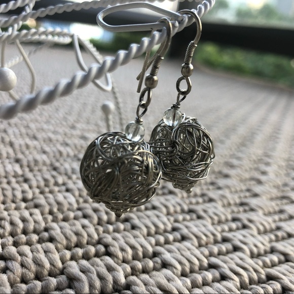 Earrings - Picture 4 of 4